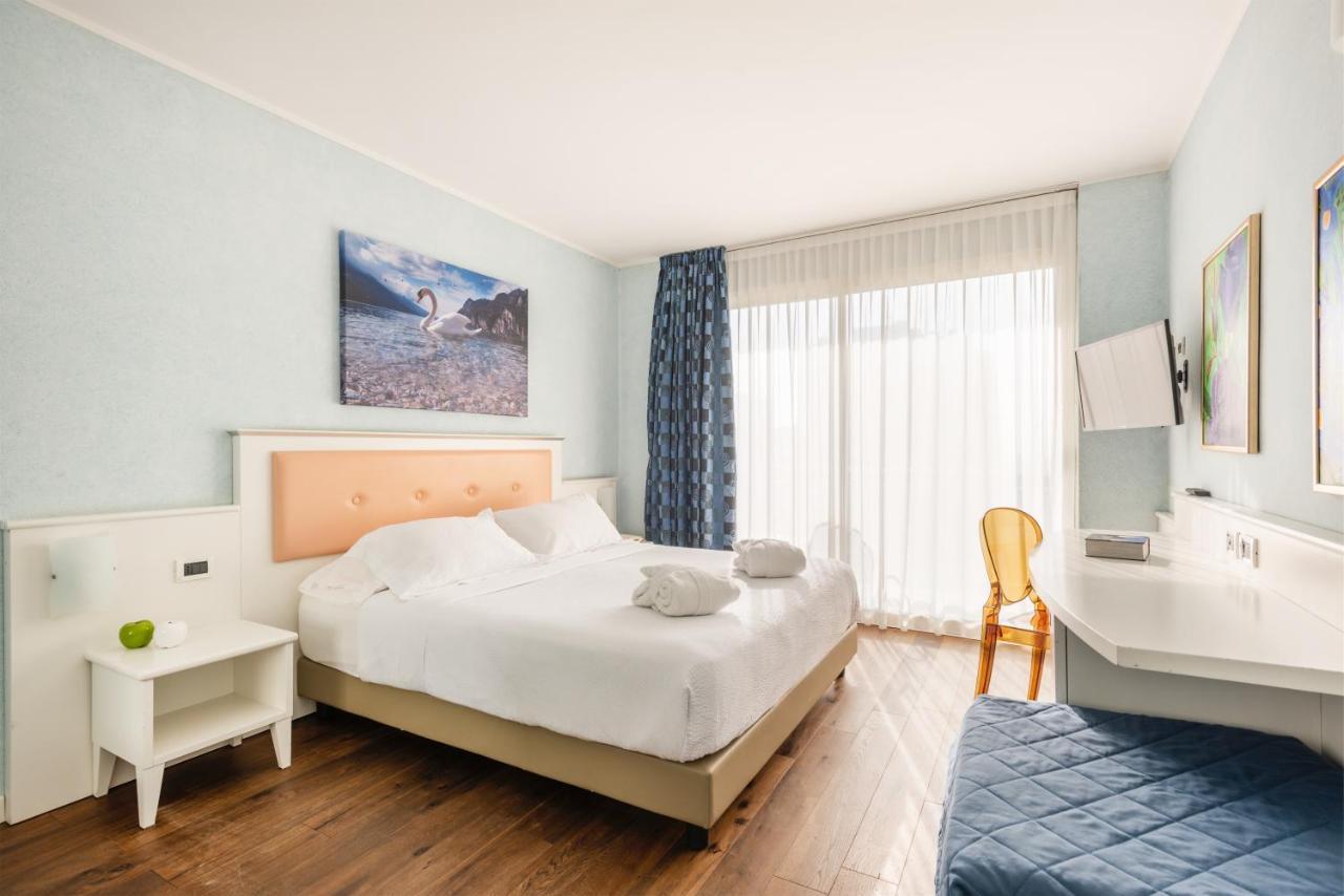 Hotel Gabry Riva del Garda Ngoại thất bức ảnh